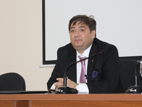 İqtisadi maarifləndirməyə məktəbdən başlamalıyıq