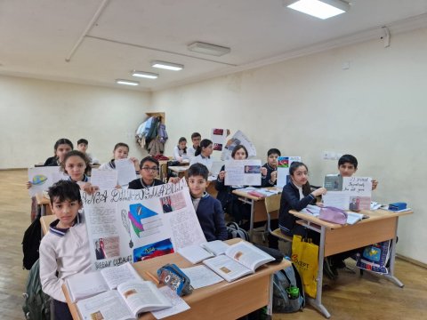 “Örnək müəllim” Beynəlxalq Ana Dili Gününə həsr olunmuş xüsusi dərs keçirib