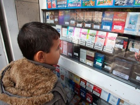 Uşaqları siqaret almağa GÖNDƏRMƏYİN - “...Maraqlarını oyadır”