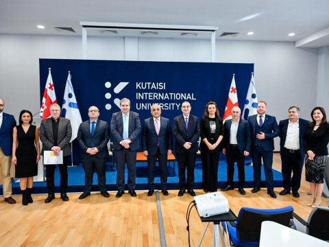 UNEC rektoru Gürcüstanda rəsmi səfərdədir