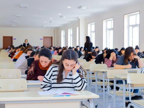 Naxçıvanda Laborant vəzifələri üçün müsabiqə keçirilib    