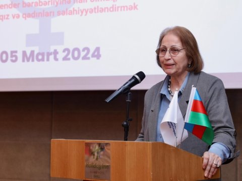 Dövlət Komitəsinin sədr müavini: Kişi müəllimlərin sayı azalıb