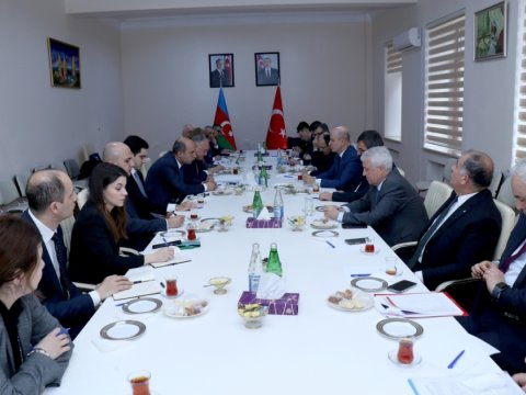 Türkiyənin Ali Təhsil Şurasının sədri Erol Özvar AzTU-da olub