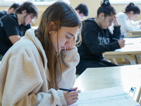 4 nəfər bugünkü imtahandan xaric EDİLİB