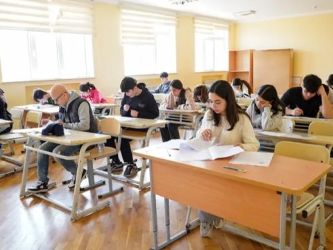 Anaların narahatlığı, şagirdlərin həyəcan və sevinc hisləri… -imtahandan REPORTAJ