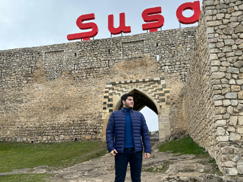 BDU-nun tələbəsi Şuşaya şeir həsr etdi...