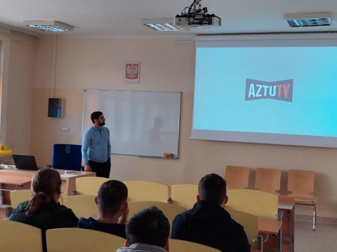 AzTU-nun baş müəllimi Polşada mühazirə deyib