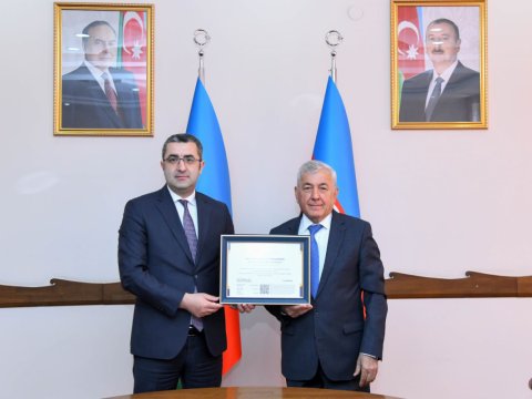 BMU-da akkreditasiya şəhadətnaməsi təqdim edilib