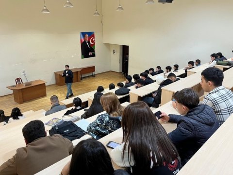 AzMİU tələbələri İT sahəsi barədə məlumatlandırılıb