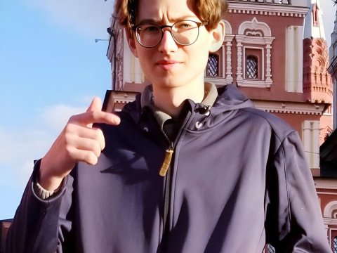 Rusiyada İLK: Məktəbli dövlətə xəyanət ittihamı ilə HƏBS OLUNDU