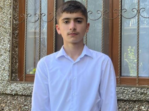 300 bal toplayan yeganə oğlan ŞAGİRD: “Ürək cərrahı olacam”  