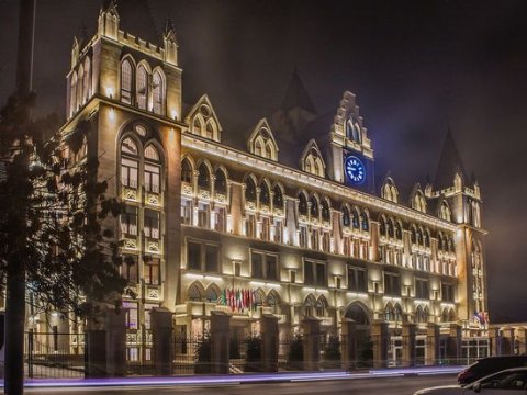  Məşhur özəl məktəb dövlət nəfinə alındı: 24 milyon 400 min manat...   