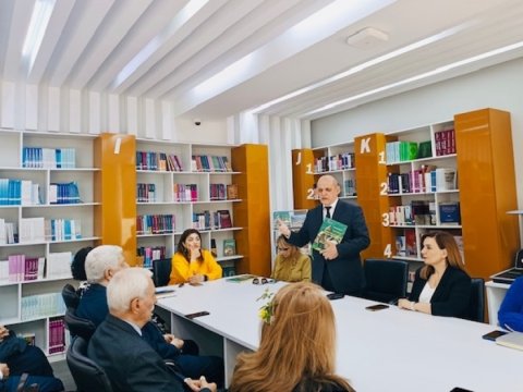 UNEC-də kitab müzakirələri olub