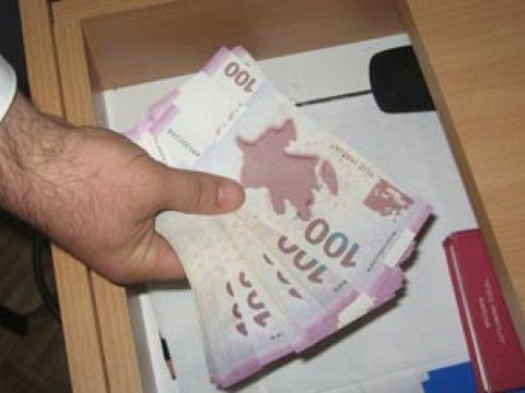 Orta məktəbdə 56 min manat pul mənimsənilib