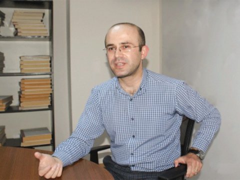 Ölkəmizdə xarici dil müəllimlərinin səviyyəsi qənaətbəxş deyil