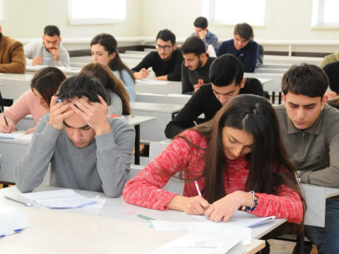 Kolleclərə keçid balları artacaq, ya azalacaq?