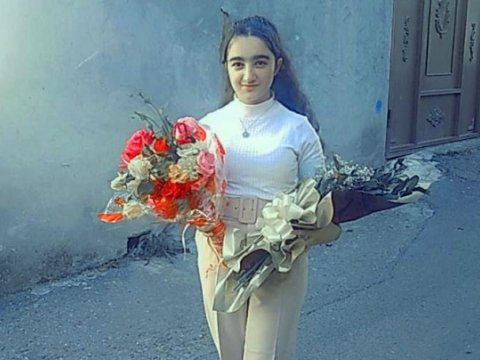  16 yaşlı qız itkin düşdü    