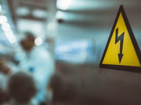 Yeniyetmələri elektrik vurması ilə bağlı cinayət işi başlanıb