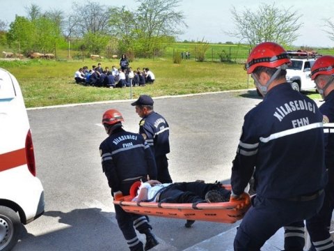  FHN Ağdamda orta məktəbdə mülki müdafiə məşqi keçirib