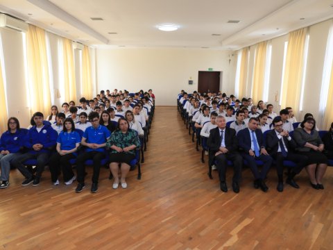 Məktəblilər iqlim dəyişikliyi barədə məlumatlandırılıb