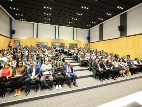 Etibar Əliyev gənc tədqiqatçılarla görüşüb