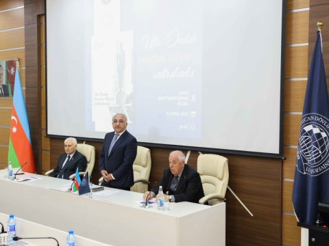 UNEC-də “Ulu Öndər Heydər Əliyev xatirələrdə” kitabının təqdimatı keçirilib