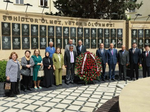 Məzunlar 50 illik yubileylərini UNEC-də qeyd etdi