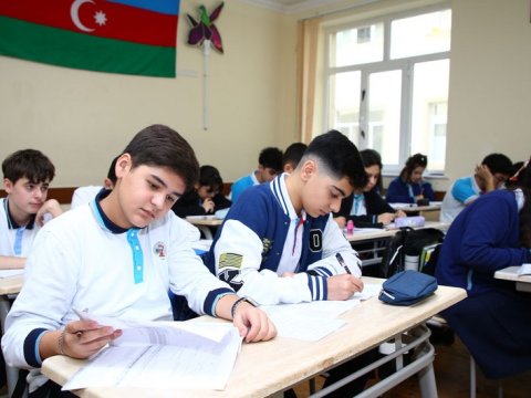 Nazirlik rəsmisi: Məktəblərdə bullinq hallarına qarşı mübarizə aparılır