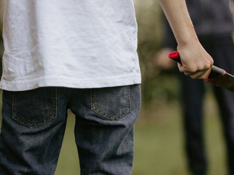 Gəncədə məktəbli bıçaqlandı