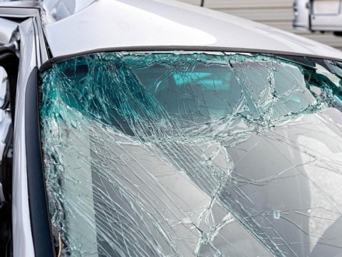 13 yaşlı yeniyetmə yol qəzasında yaralanıb