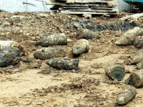 Məktəbin ərazisində 30 mərmi aşkarlandı