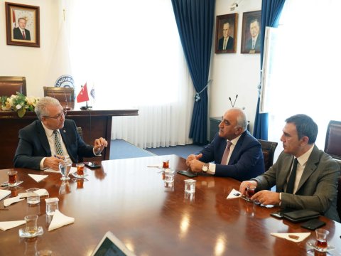 UNEC rektoru İzmirdə işgüzar səfərdə olub
