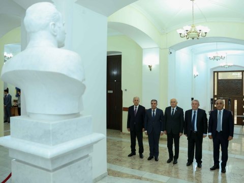UNEC-də Ulu Öndər Heydər Əliyevin 101-ci ildönümü qeyd olunub