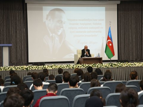 Tanınmış professor təhsildə uğur qazanmağın yollarından danışıb