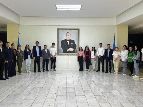 MDU kollektivi ümummilli lider Heydər Əliyevin xatirəsini yad ediblər