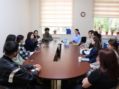 İtaliyalı bərpaçı-memar AzMİU-nun gənc tədqiqatçılarına seminar keçib