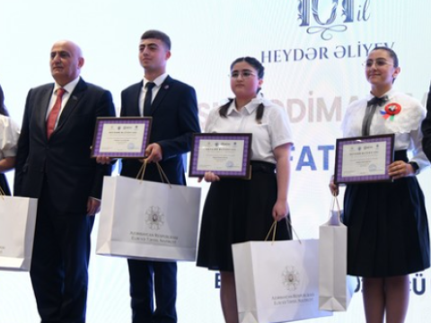 “Ən yaxşı təqdimat” müsabiqəsinin qalibləri mükafatlandırılıb