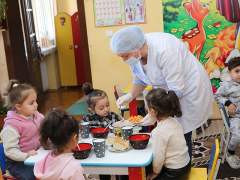 Hazır isti yeməklə təmin olunan bağçaların SAYI