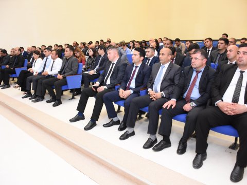 Dövlət qulluqçuları üçün təlimlər təşkil olunub