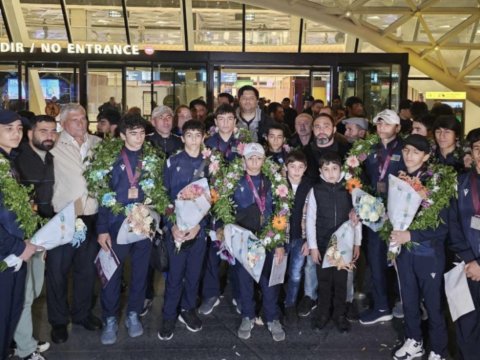 Avropa çempionu olan yığmamız Vətənə qayıdıb