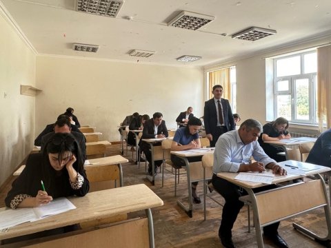Direktor müavinlərinin işə qəbulu üzrə imtahan keçirilib