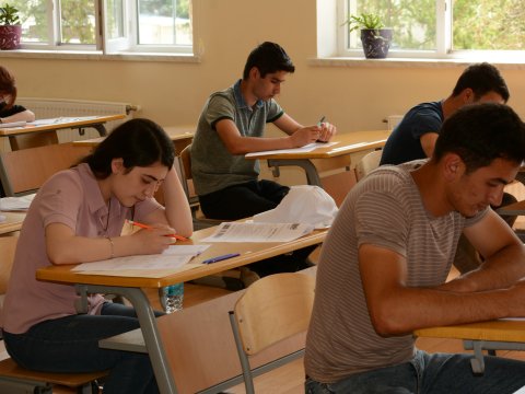 537 nəfər imtahanda iştirak etməyib