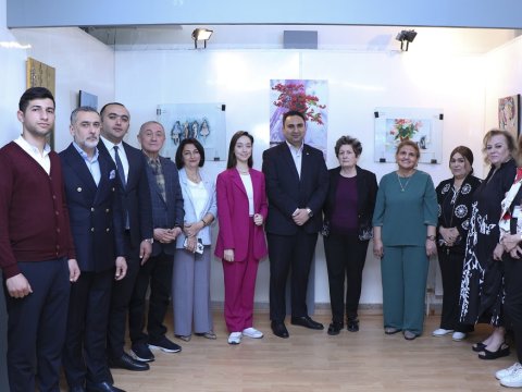 AzMİU-da “Rəssamdan memara kimi” adlı fərdi sərgi açılıb