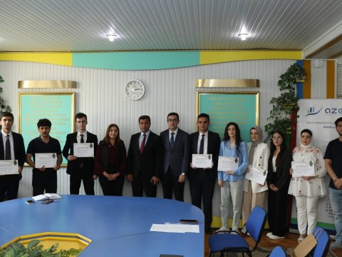 BDU-nun “Brend tələbə”ləri mükafatlandırılıb - FOTO  