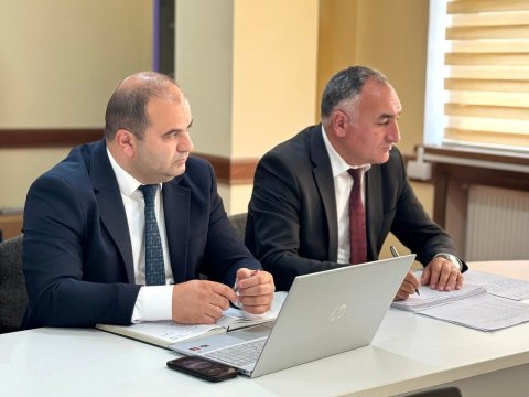 Azad olunan torpaqlardakı məktəblərlə bağlı müzakirə...