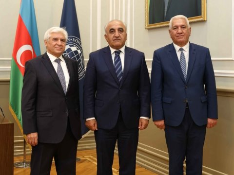 Kollec direktorlarının əmək müqaviləsinə müddəti bitdiyi üçün xitam verilib