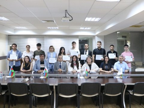 Azərbaycan Universitetinin “Brend tələbə”ləri mükafatlandırıldı - FOTO      