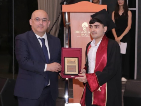 Akademiya birincisi “Brend tələbə” uğurunu gömrükçü şəhidə həsr etdi