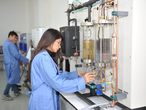BMU-da yeni “Fizika” ixtisası son texnologiyalar əsasında tədris ediləcək