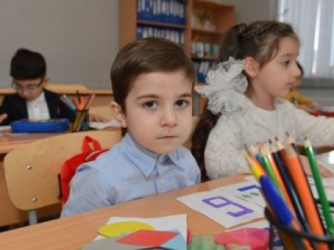 Məktəbəhazırlıq qruplarının rus bölmələri üzrə sərbəst qəbul BAŞLAYIR